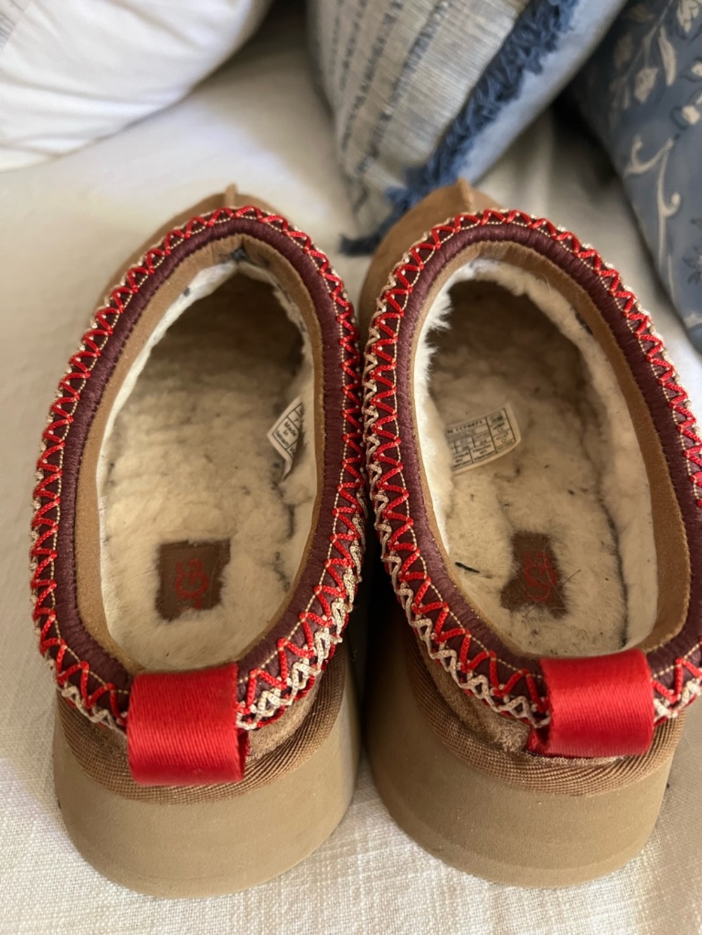 UGG Women’s Brown Suede Slip-On Slippers with Red Trim Size 7 - Picture 5 of 6